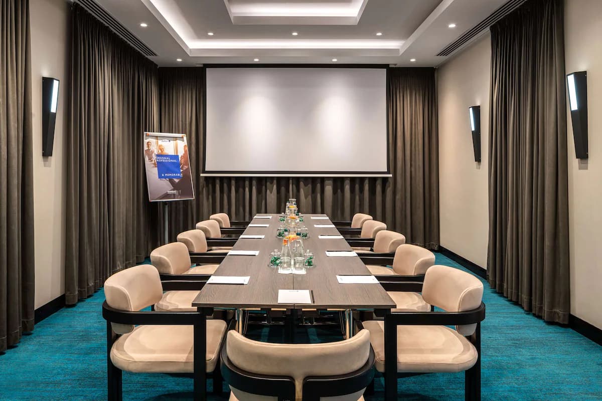 Rose – Meeting Room