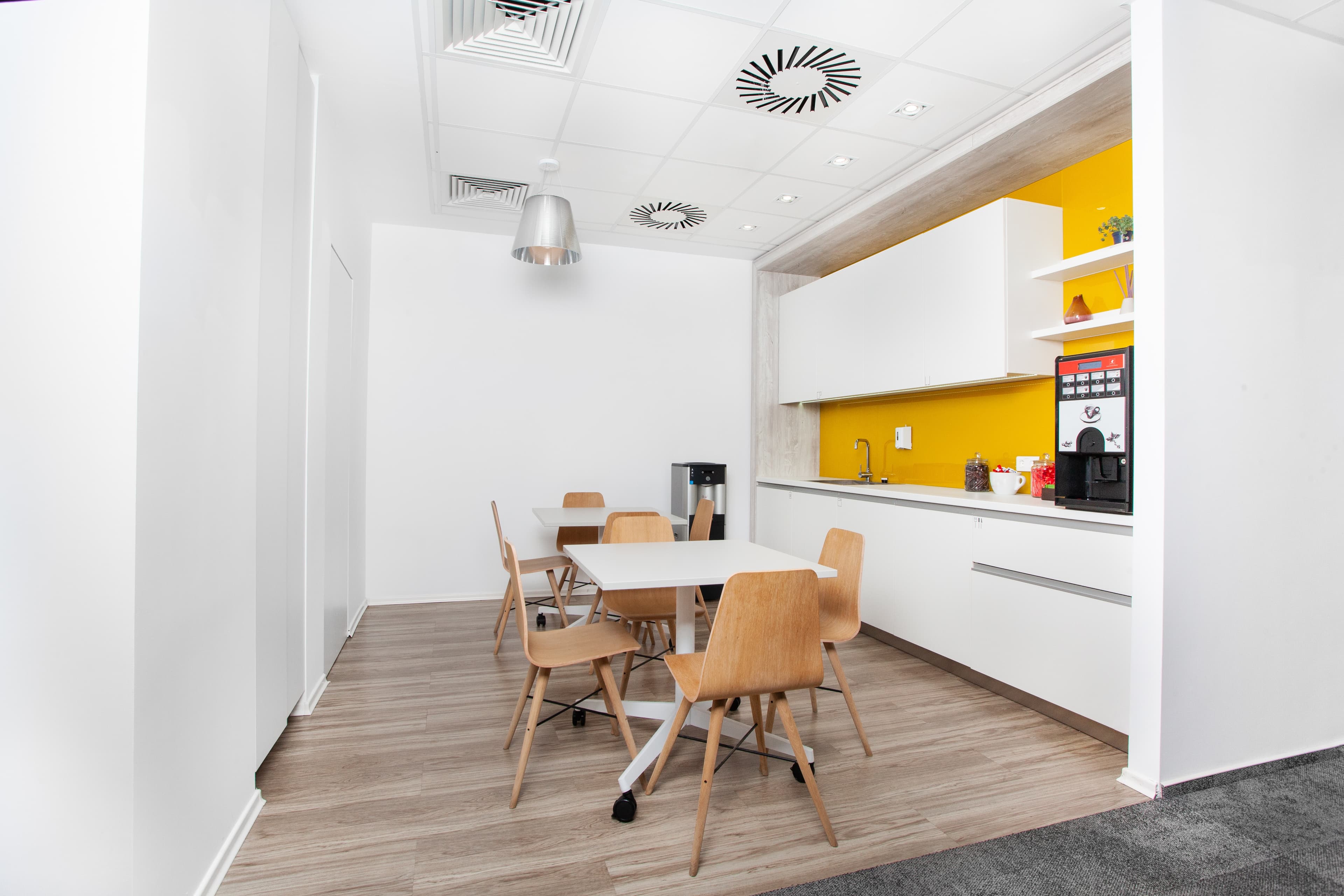 Regus Primavera Dedicated Desk