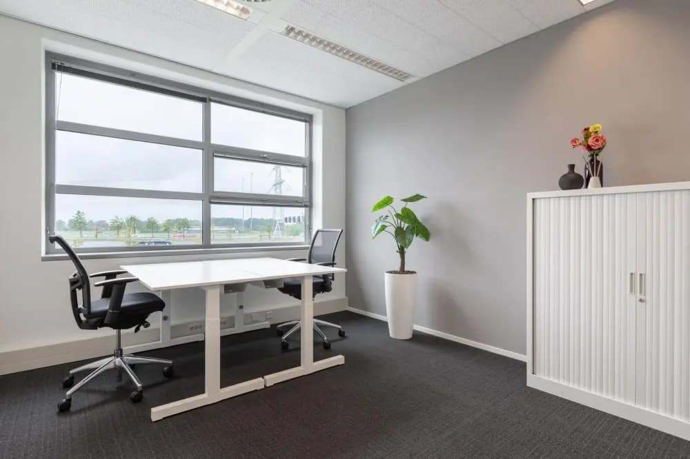Private office 2 people