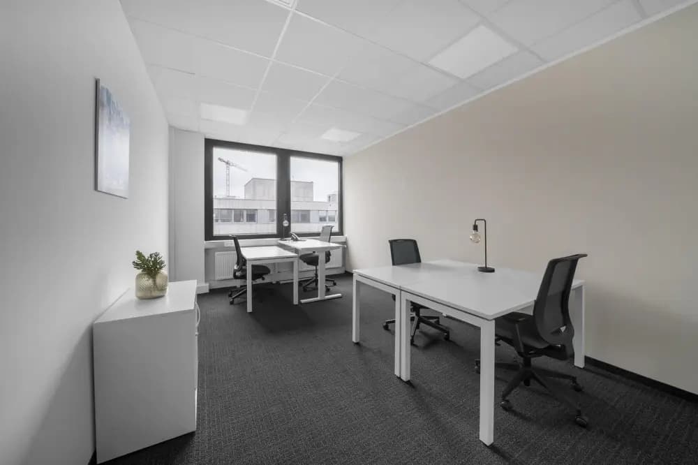 Private office 4 people