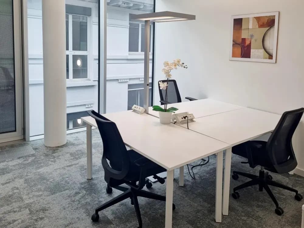 Private office 3 people