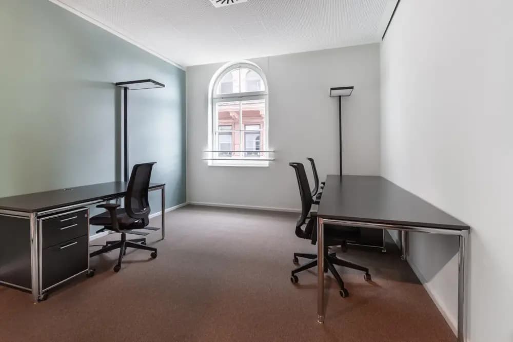 Private office 3 people