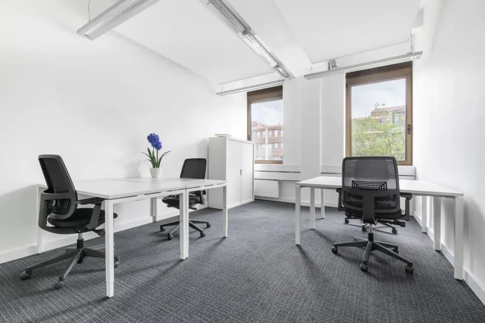 Private office 4 people