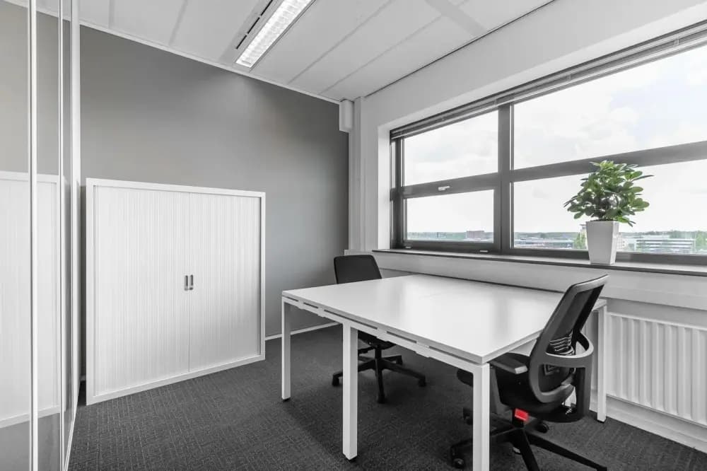 Private office 2 people
