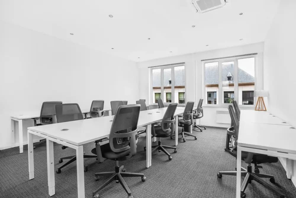 Private office 16 people
