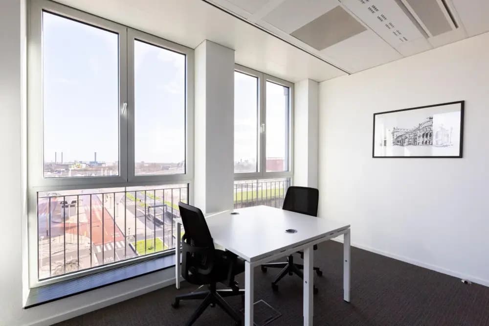 Private office 2 people
