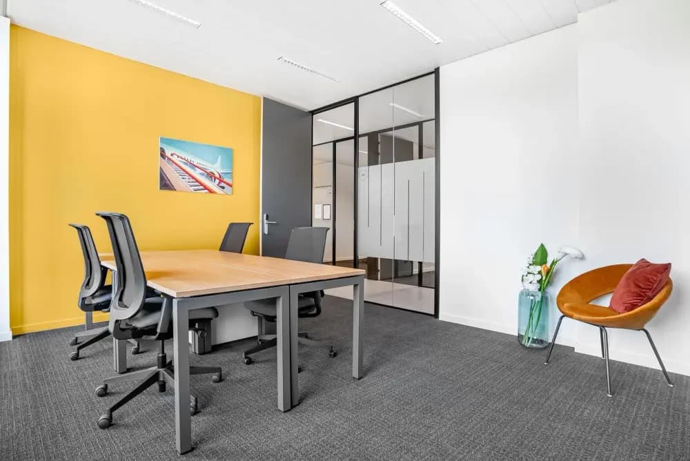 Private office 4 people