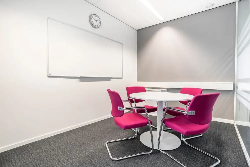 Meeting room CM 326