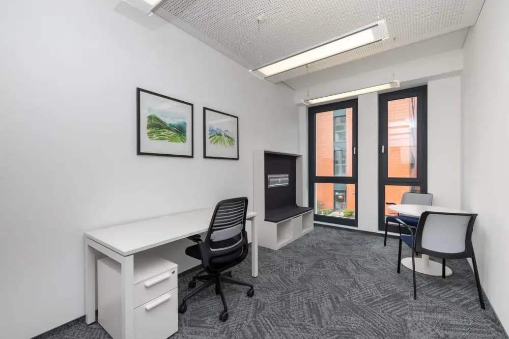 Private office 3 people