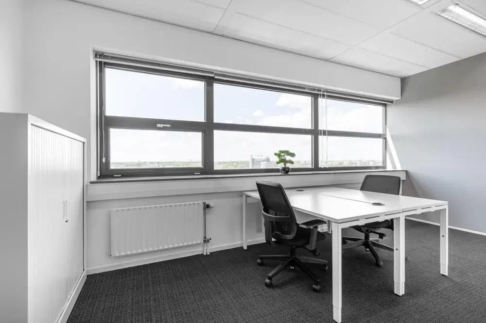 Private office 2 people