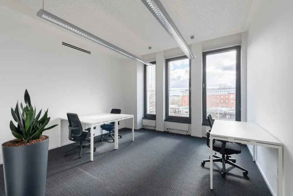Private office 3 people