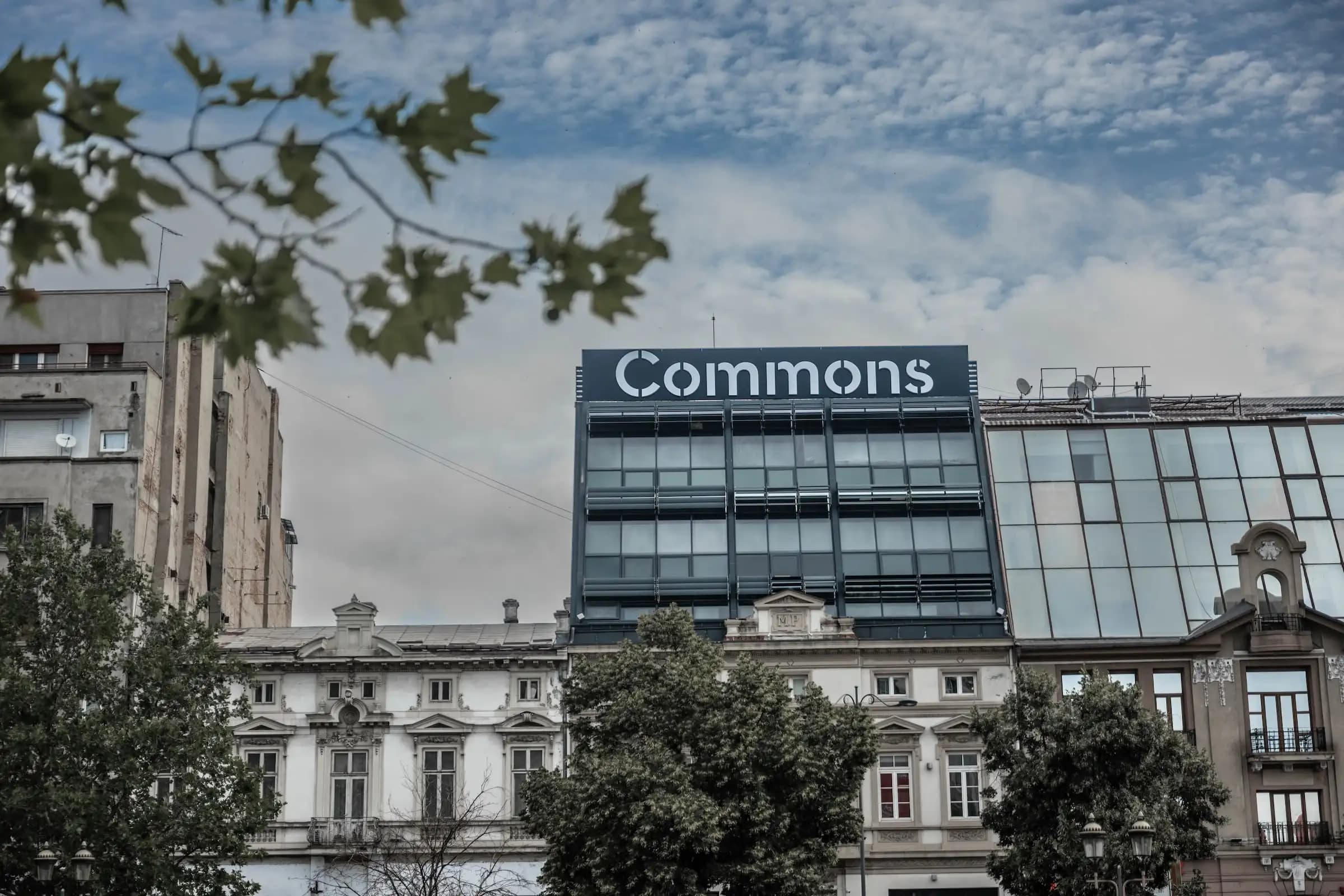 Commons Unirii Dedicated Desk