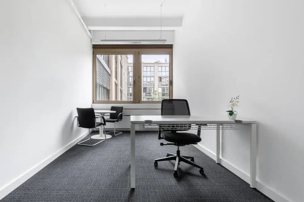 Private office 3 people