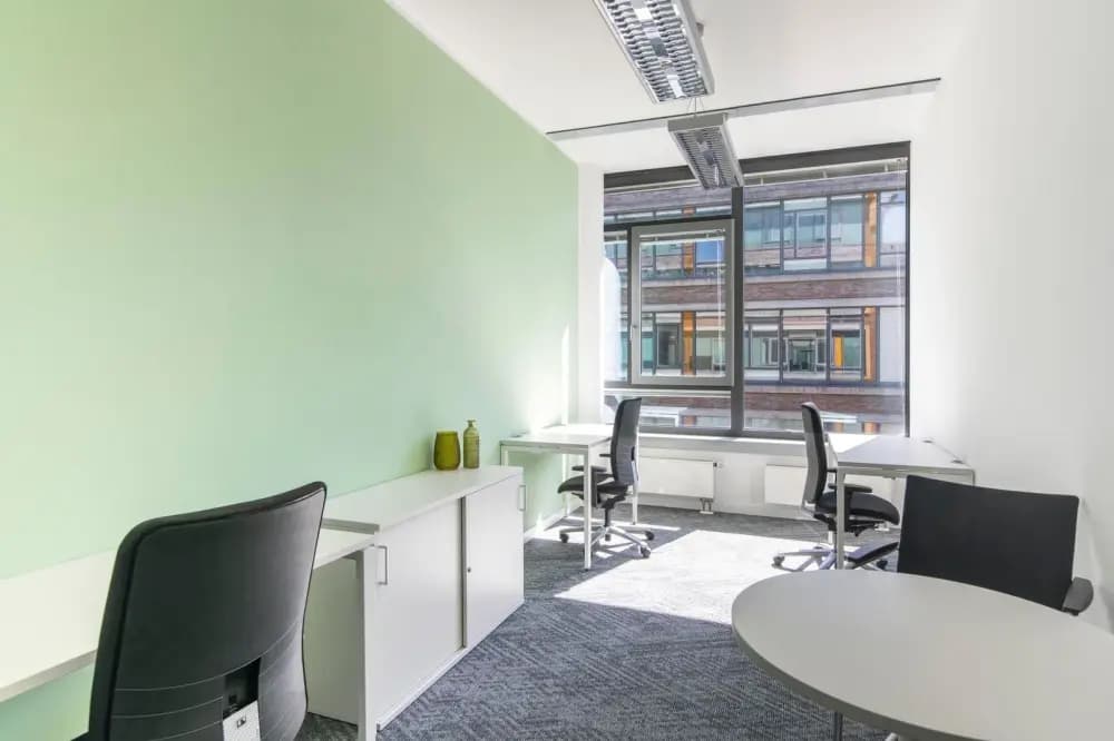 Private office 4 people