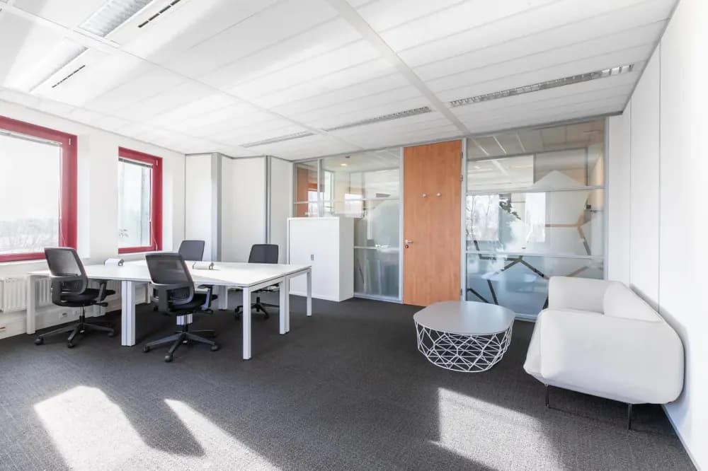Private office 4 people