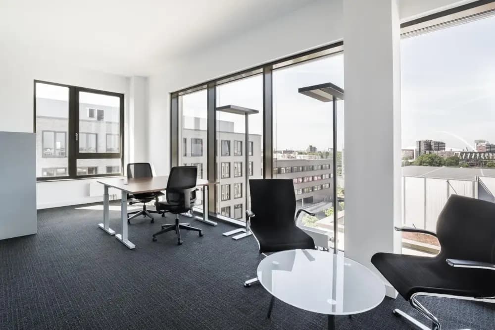 Private office 4 people
