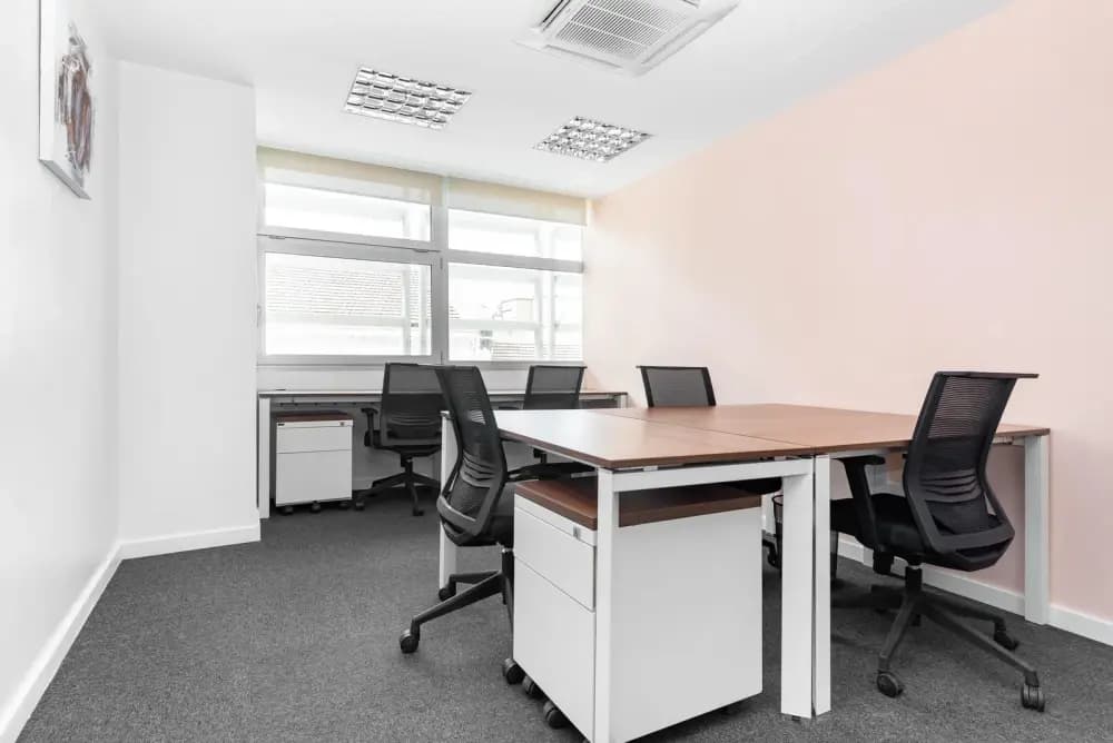 Private office 5 people