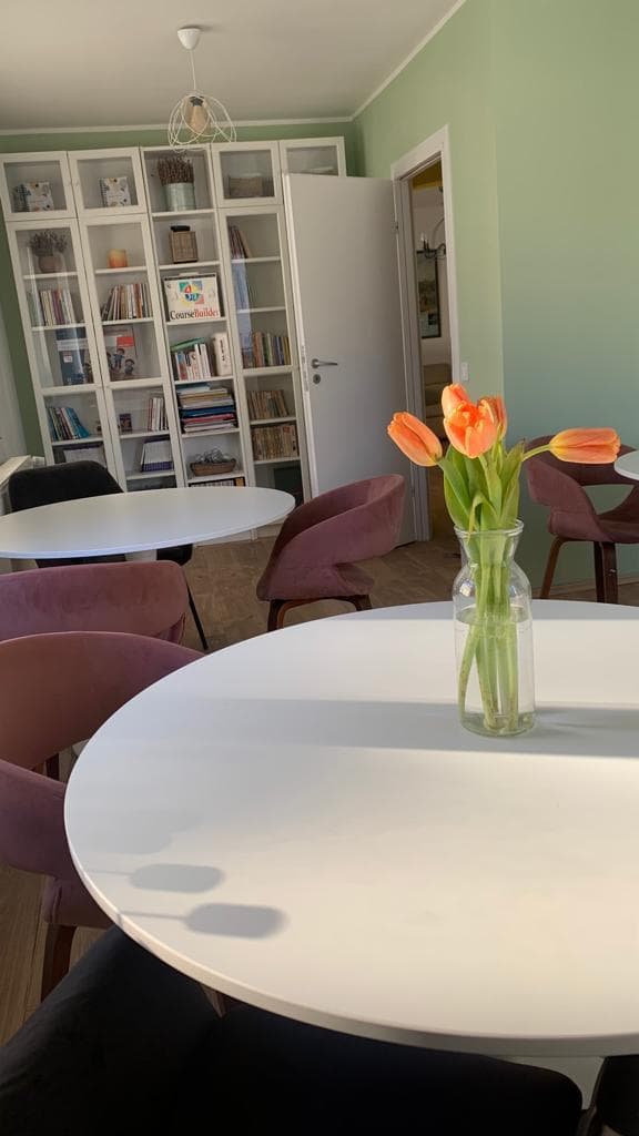 Friends Only Meeting Room