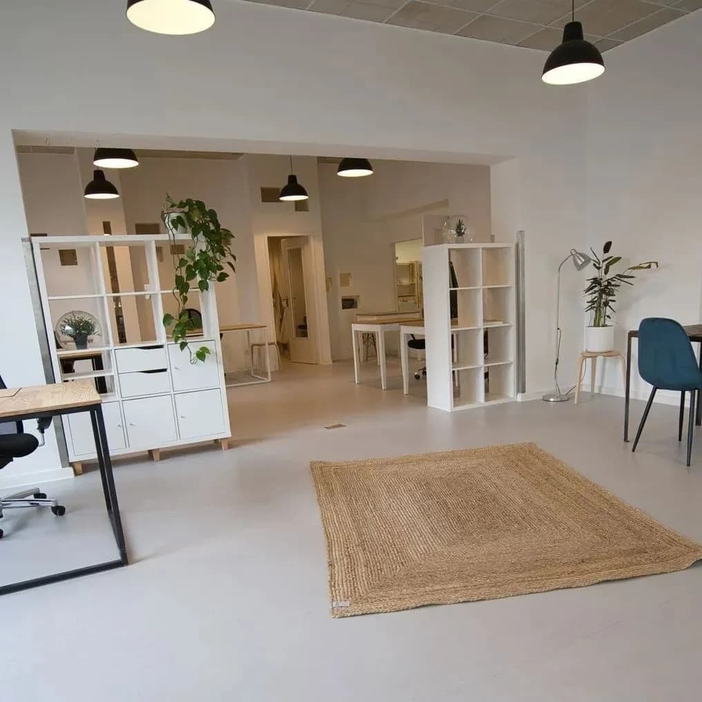 Open-space desk