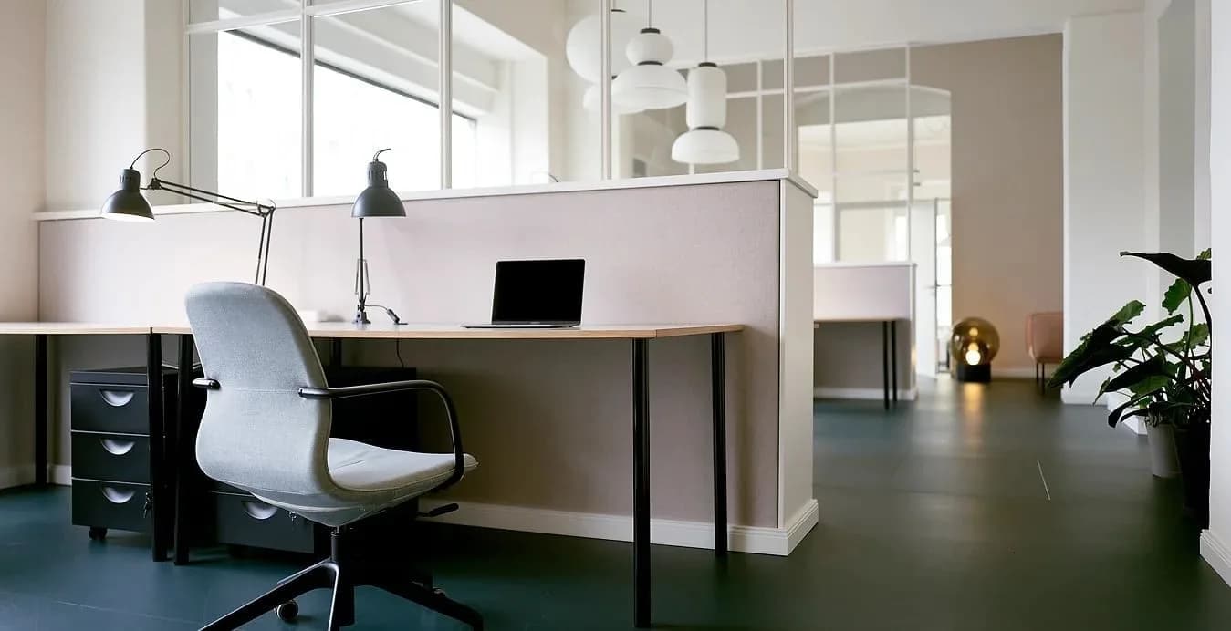 Open-space desk