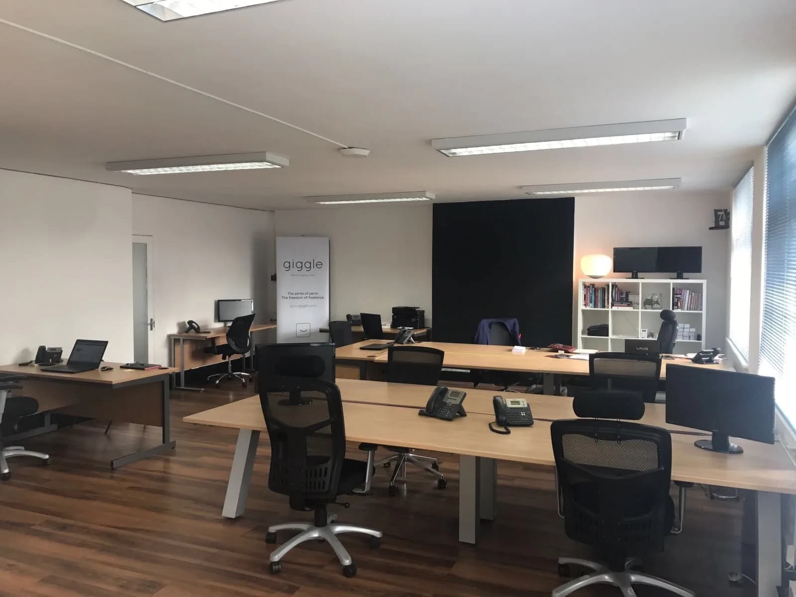 Open-space desk