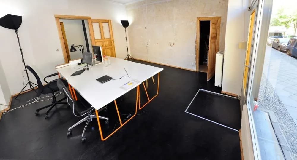Open-space desk