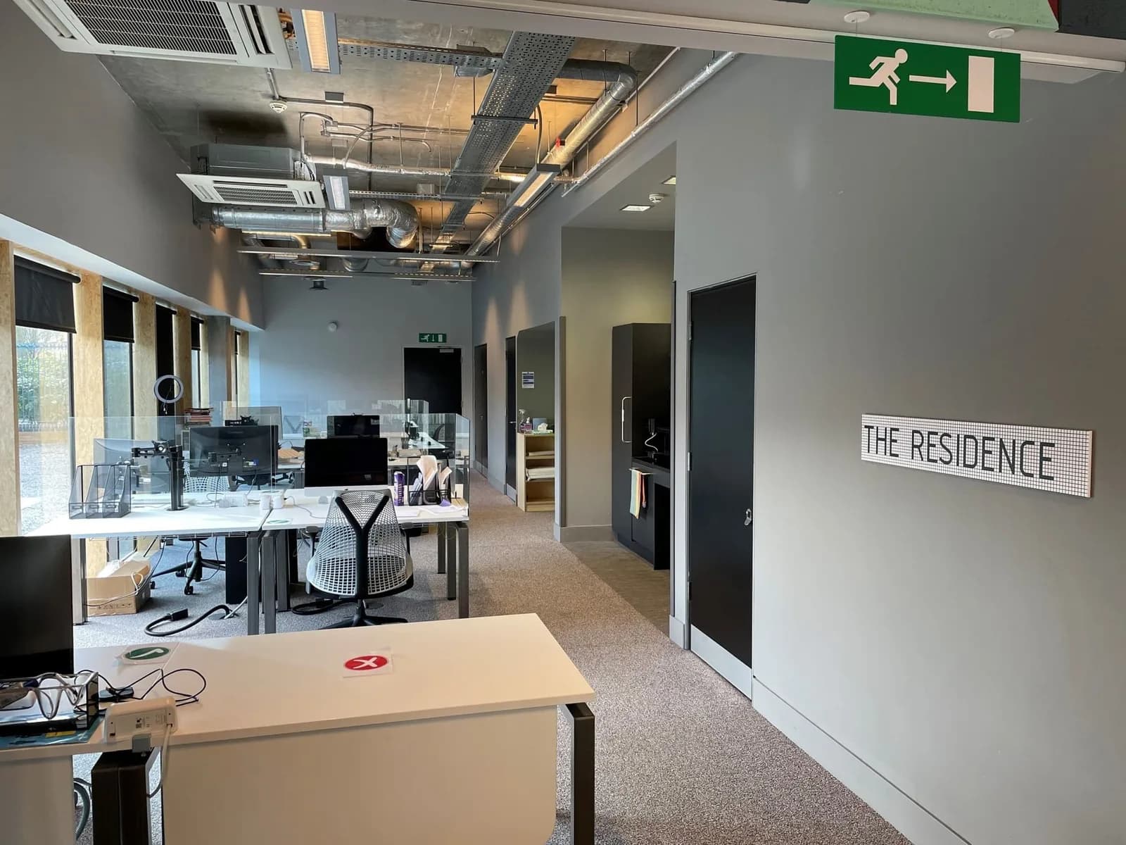 Open-space desk