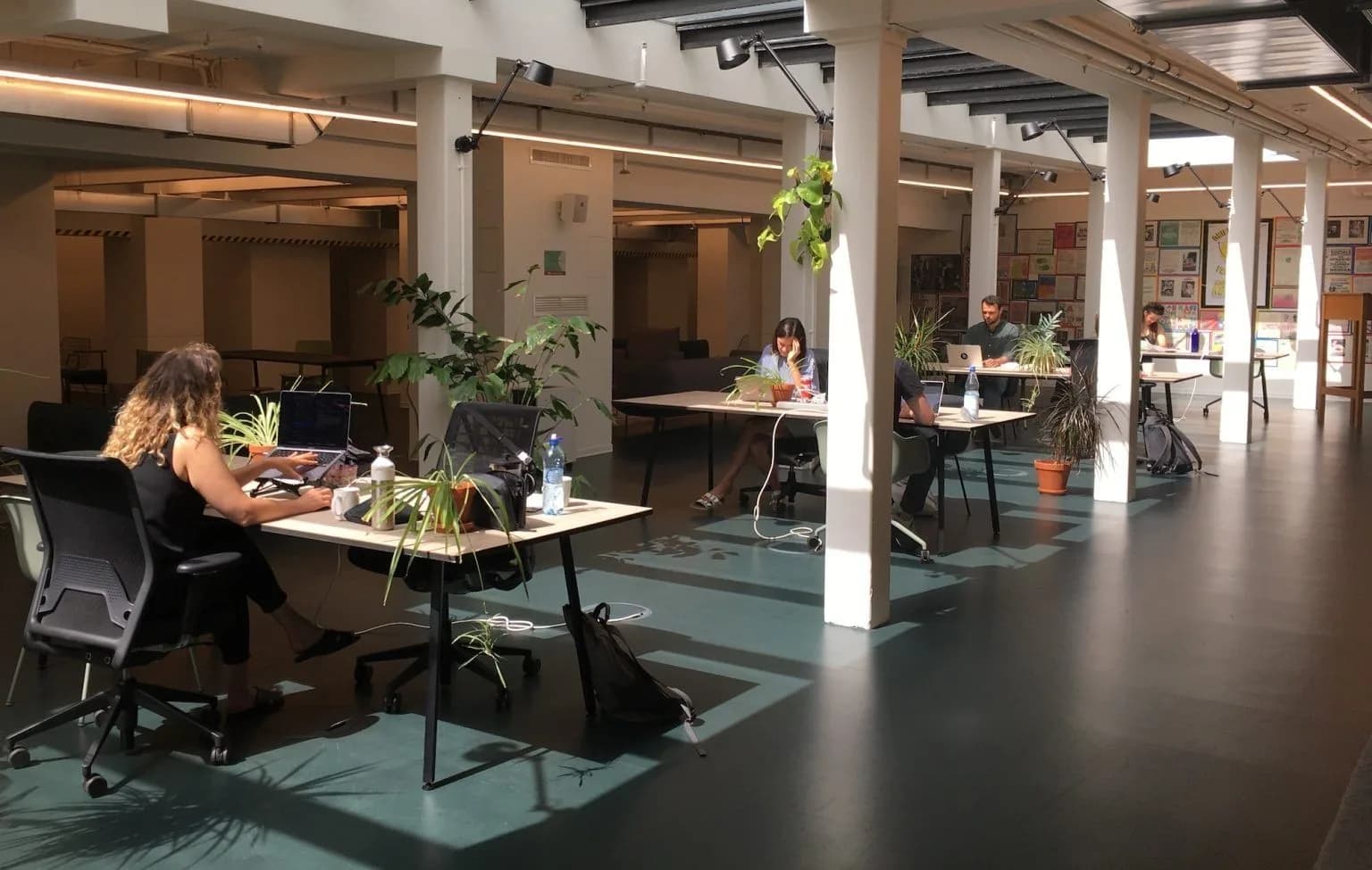 Open-space desk