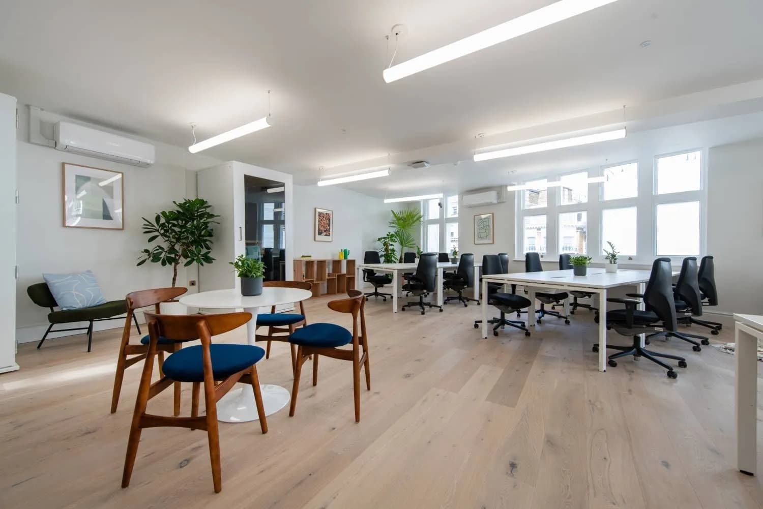 Open-space desk