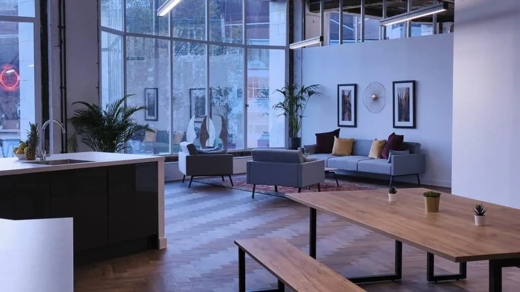 Open-space desk