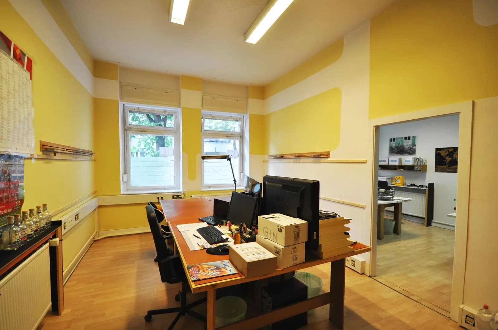 Open-space desk