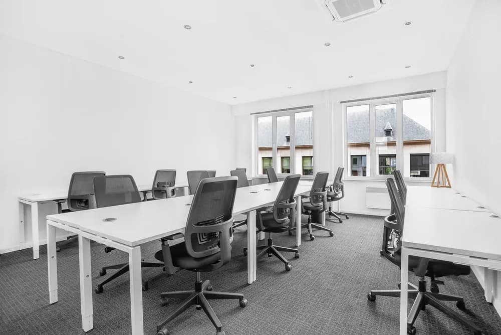 Private office 16 people