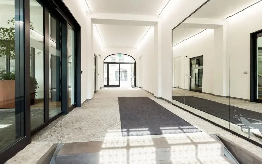 Open-space desk