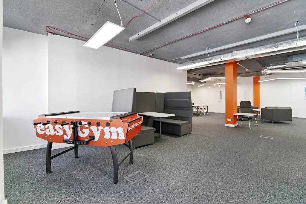 Open-space desk
