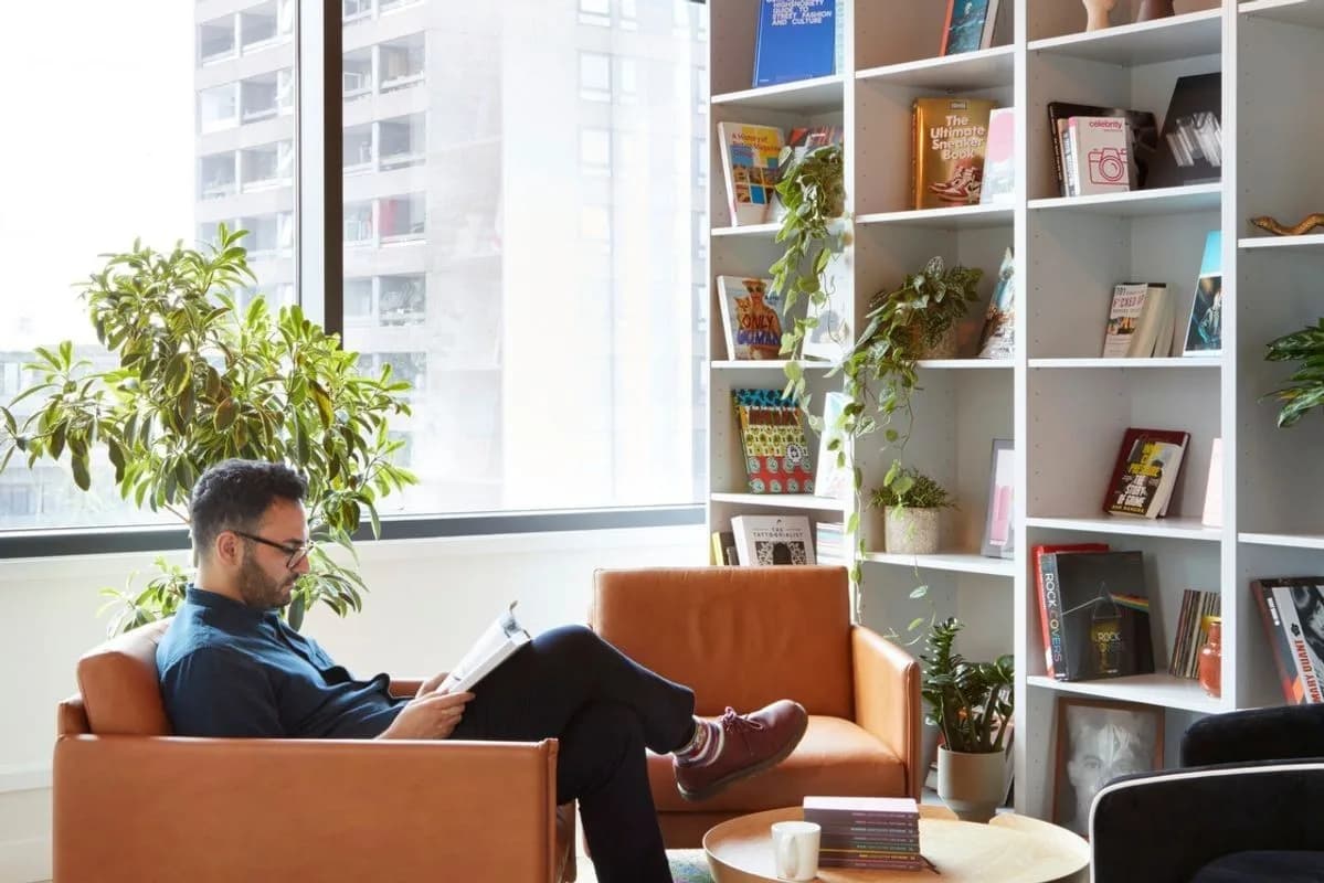 Open-space desk