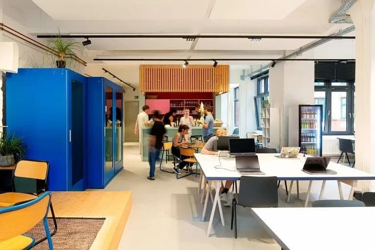 Open-space desk