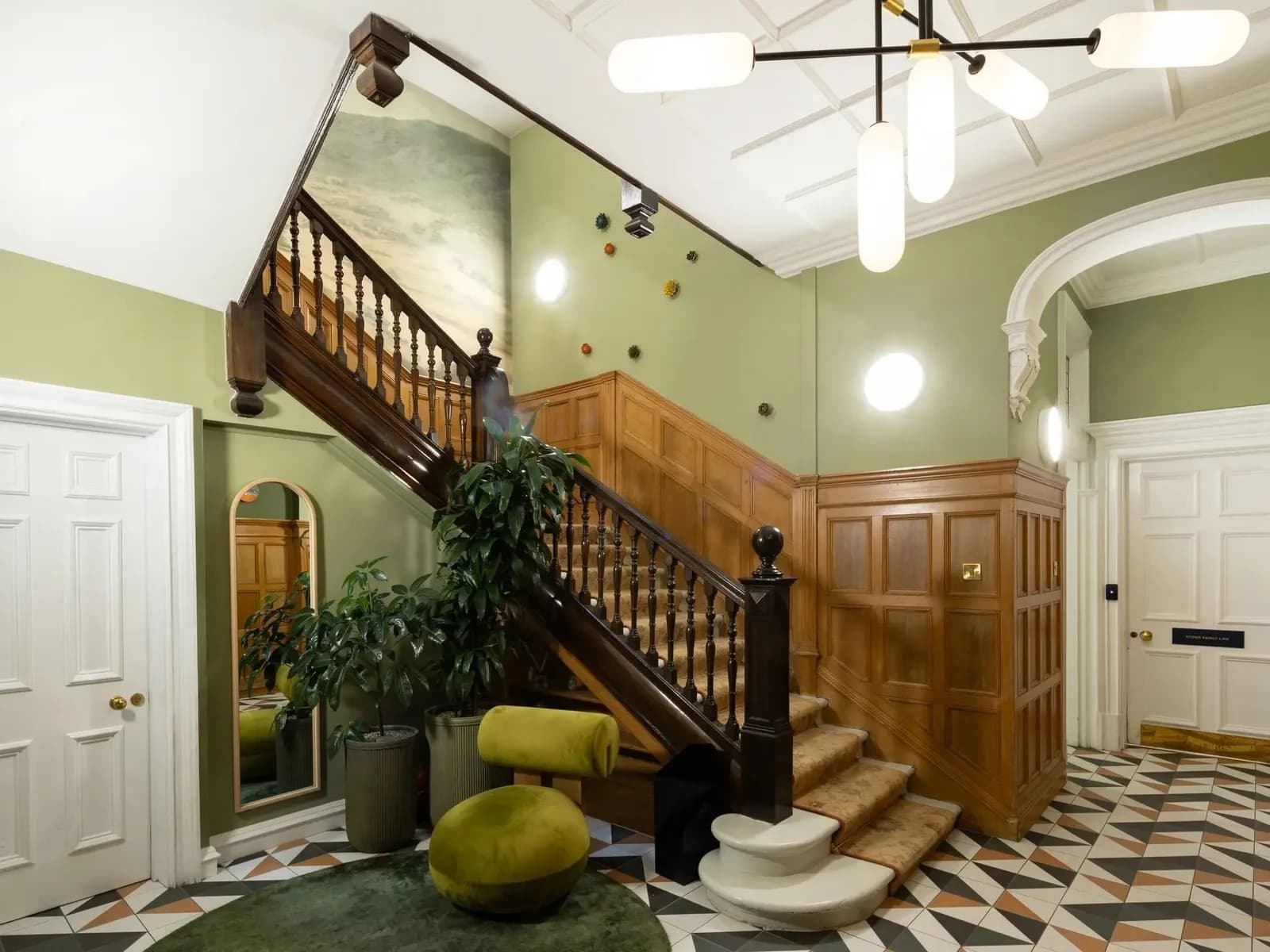 Grosvenor - 128 Buckingham Palace Road