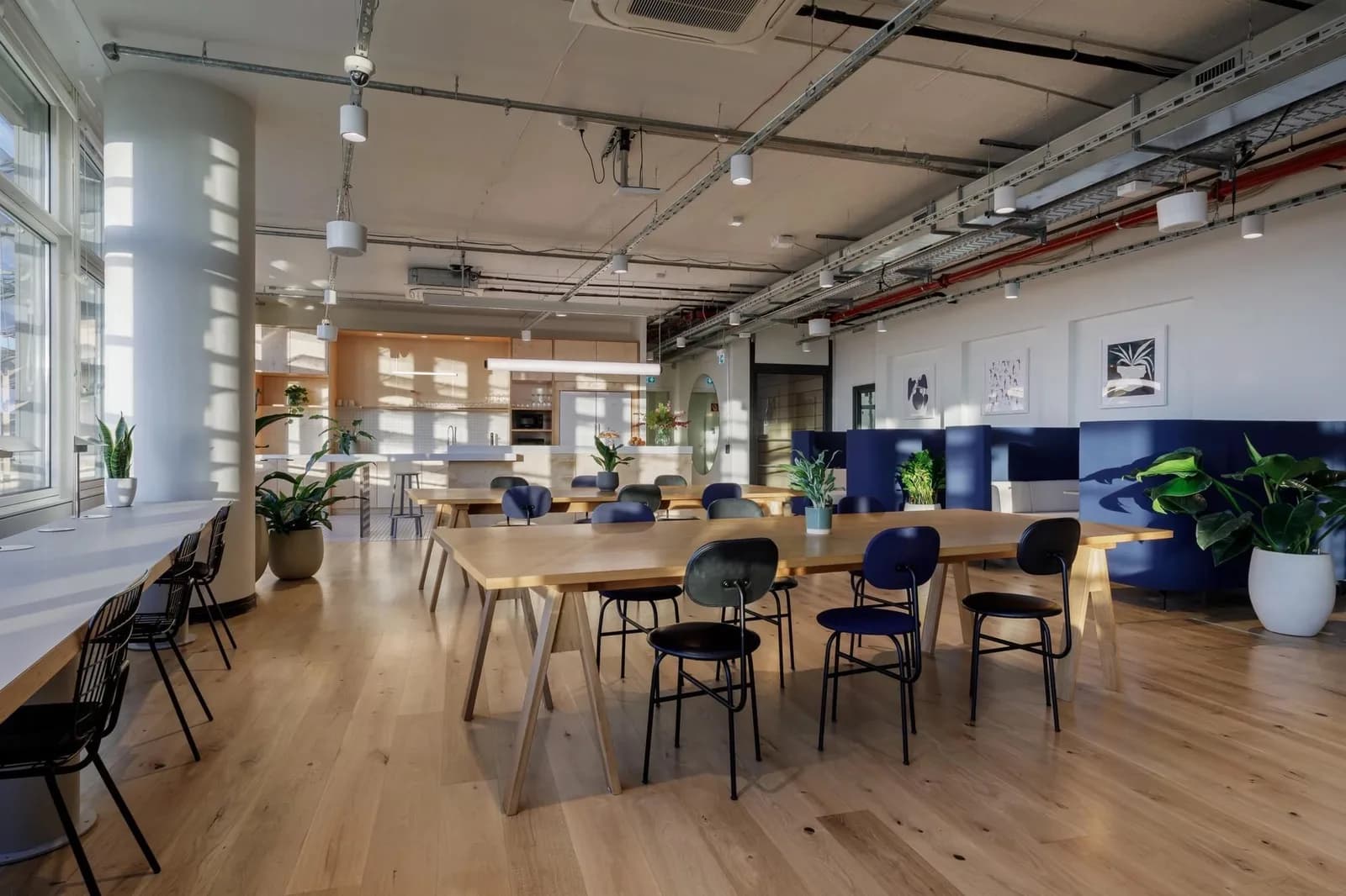 Open-space desk