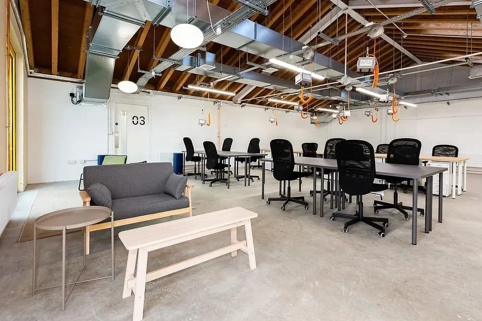 Open-space desk