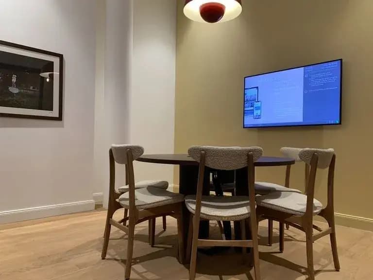 Meeting Room M13