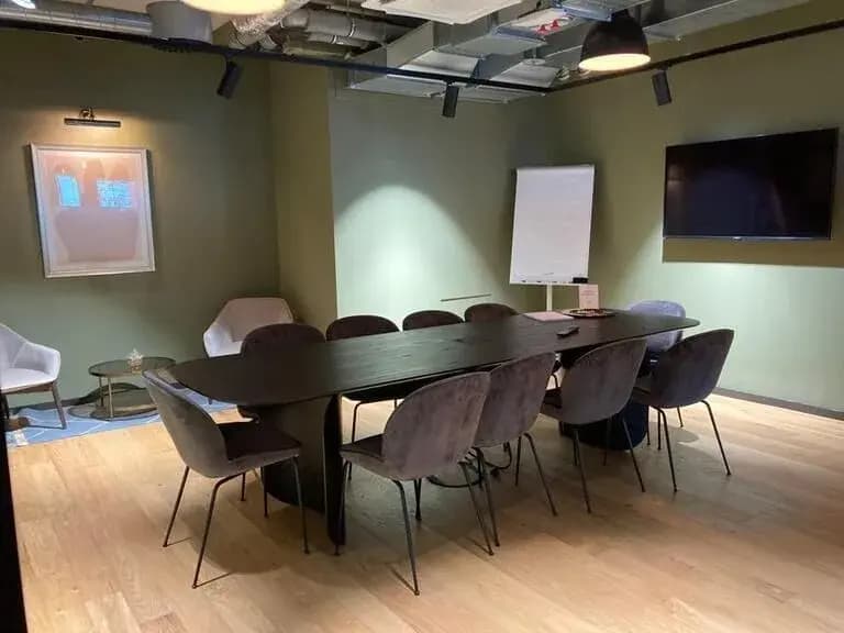 Meeting Room M103
