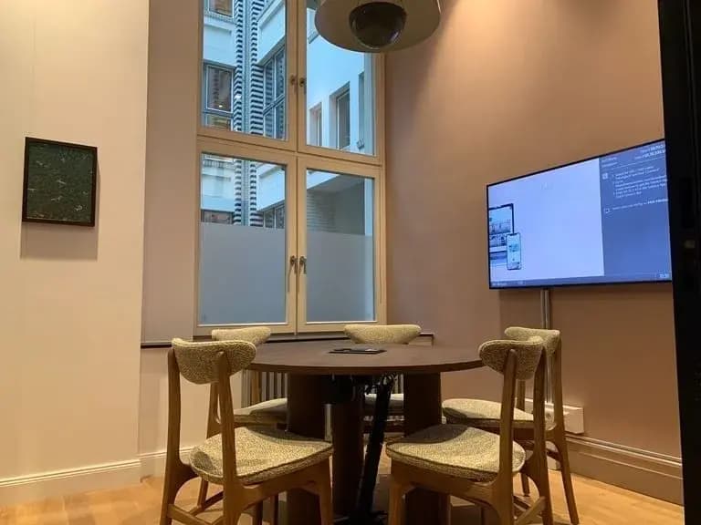 Meeting Room M01