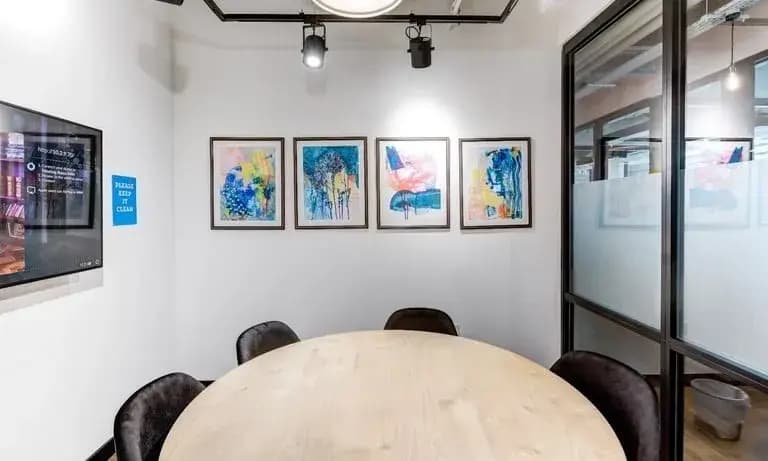 Meeting Room M84