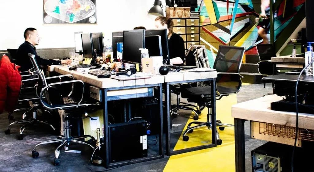 Open-space desk