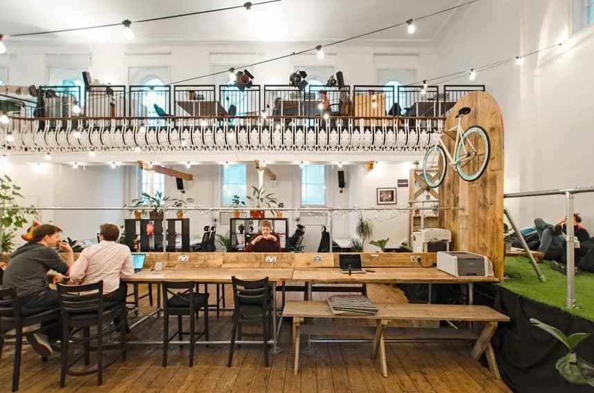 Open-space desk