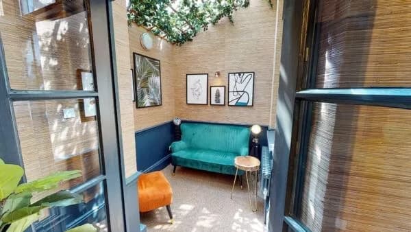 Open-space desk