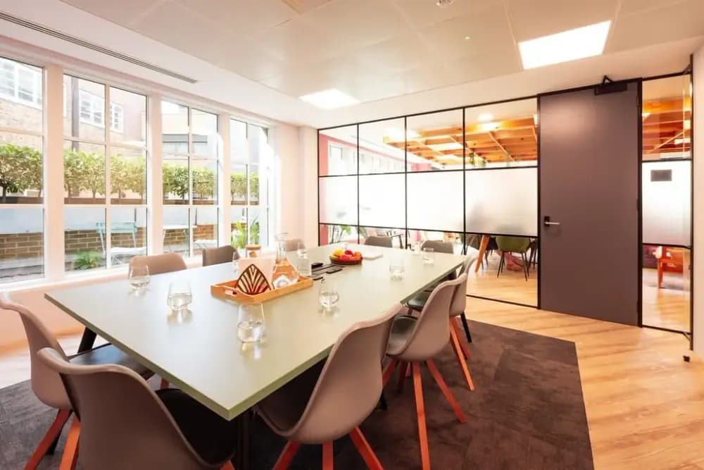 Westbourne 10-Person Boardroom