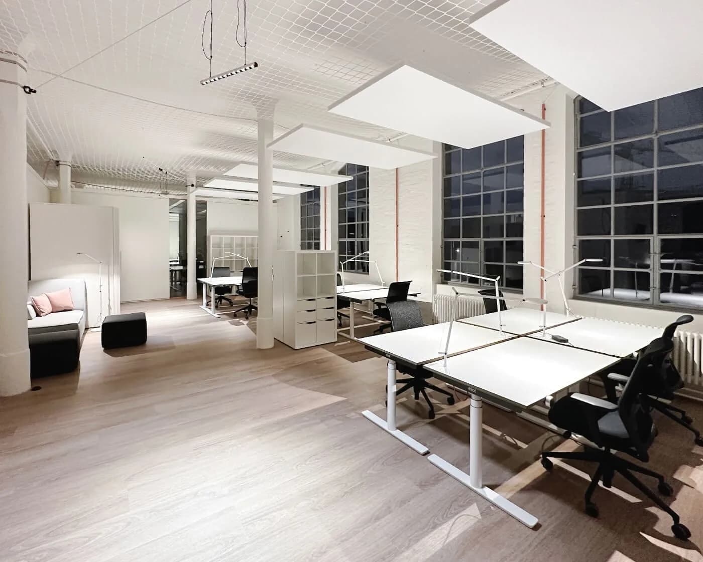 Open-space desk