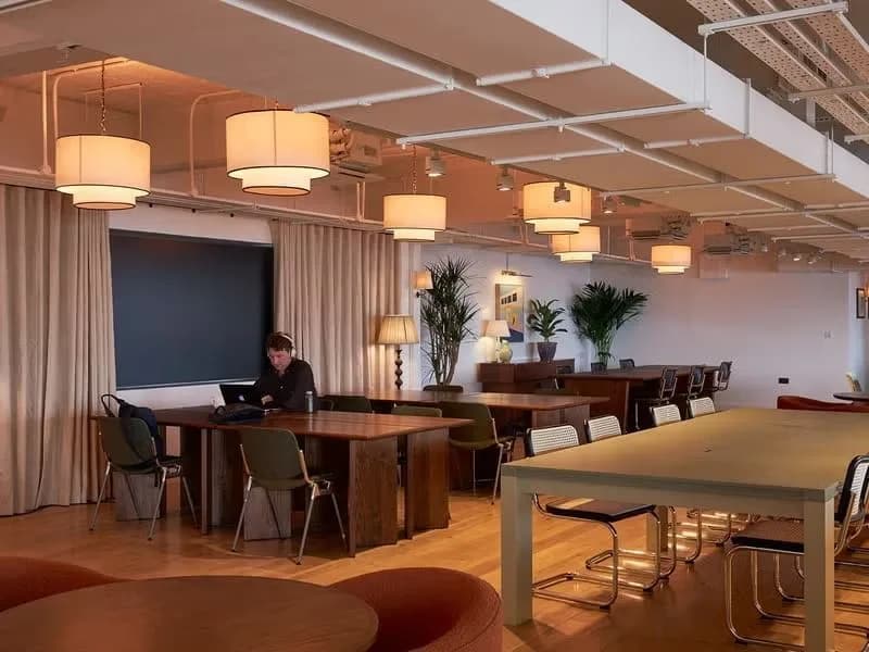 Open-space desk