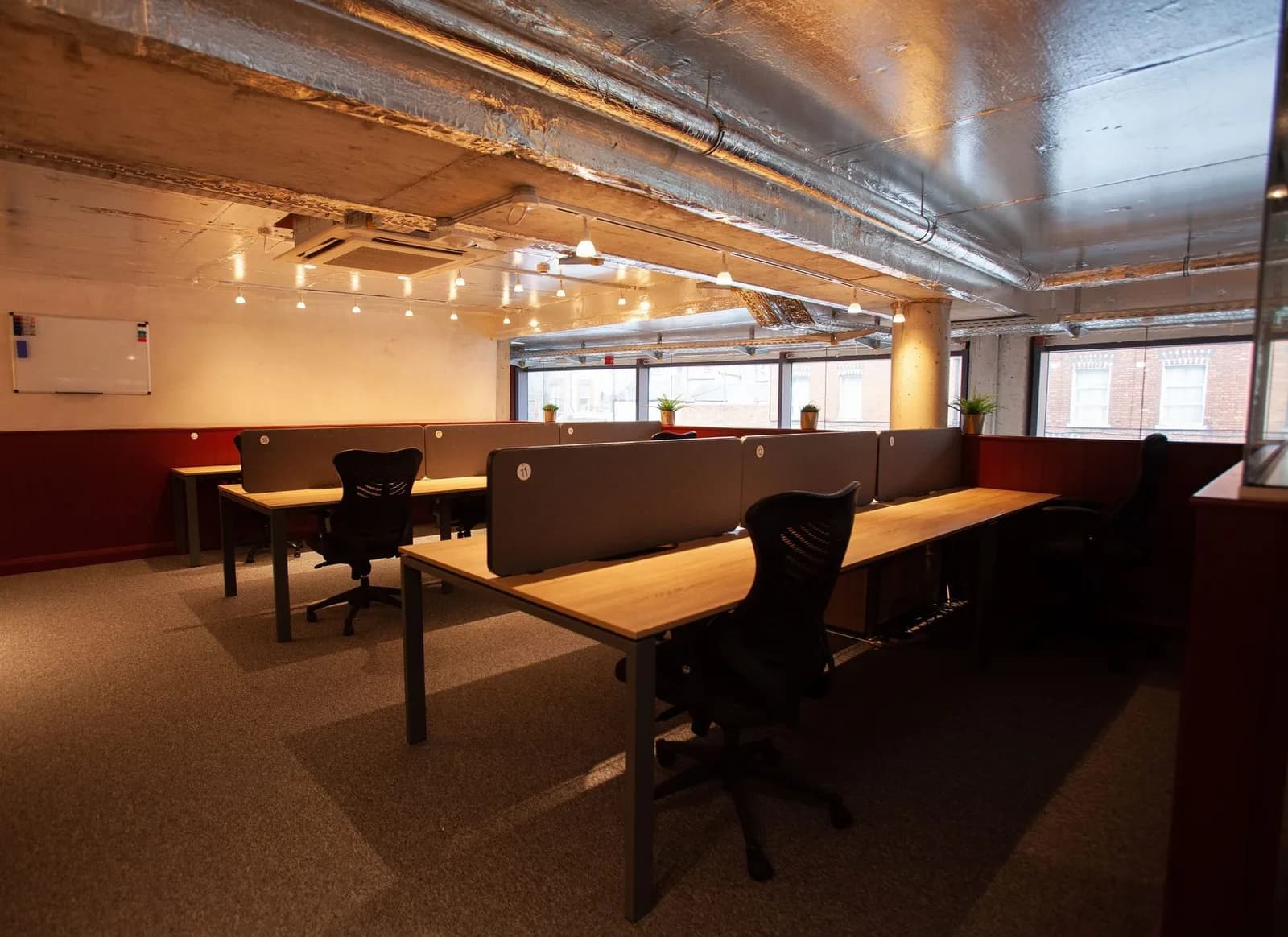 Open-space desk